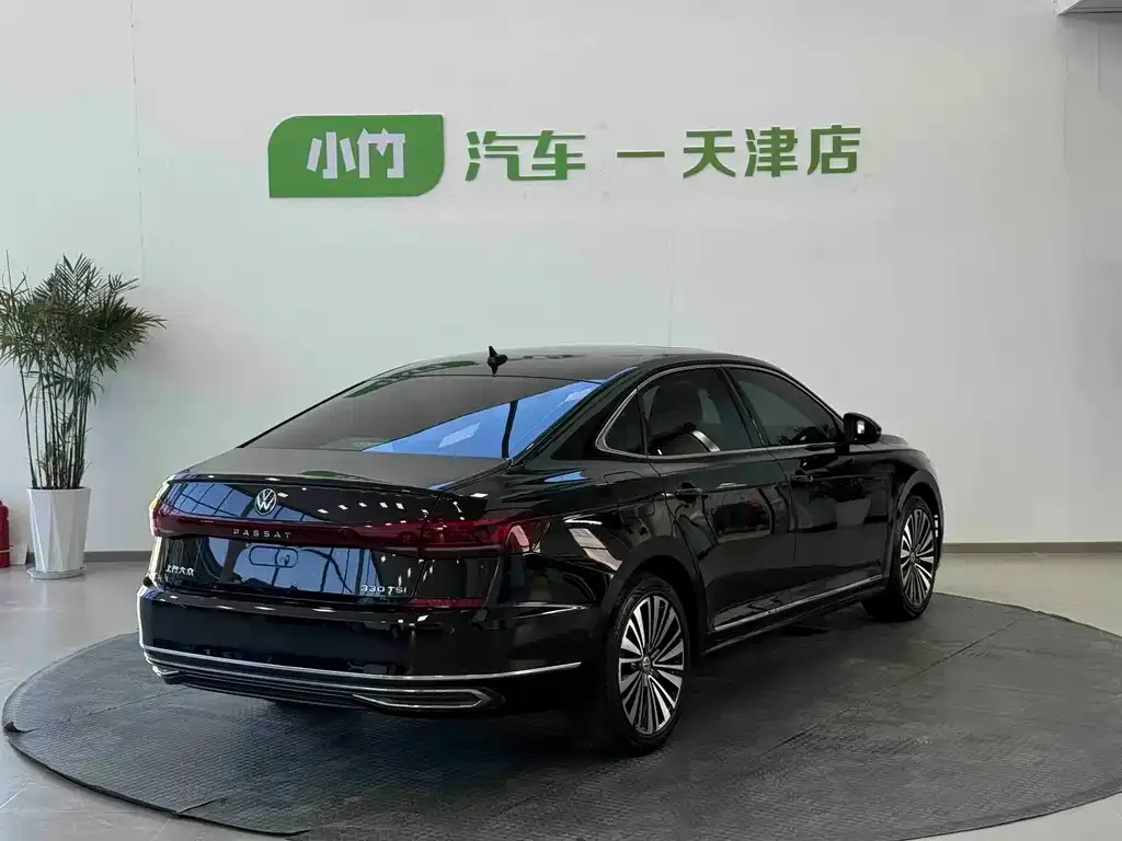 Volkswagen Passat — фото 8