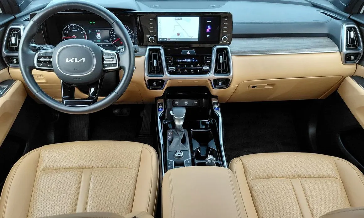 Kia Sorento — фото 8