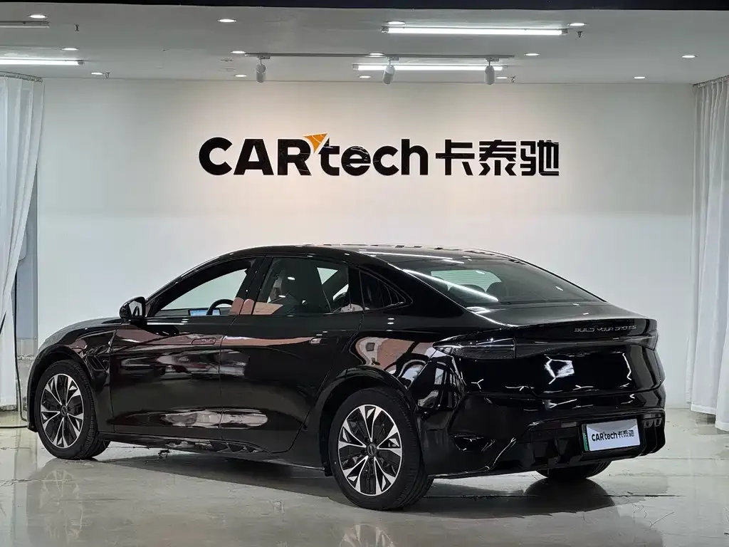 BYD Seal — фото 9