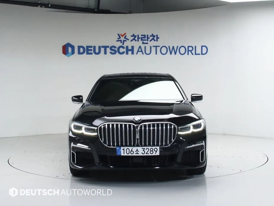 BMW 7-Series — фото 10