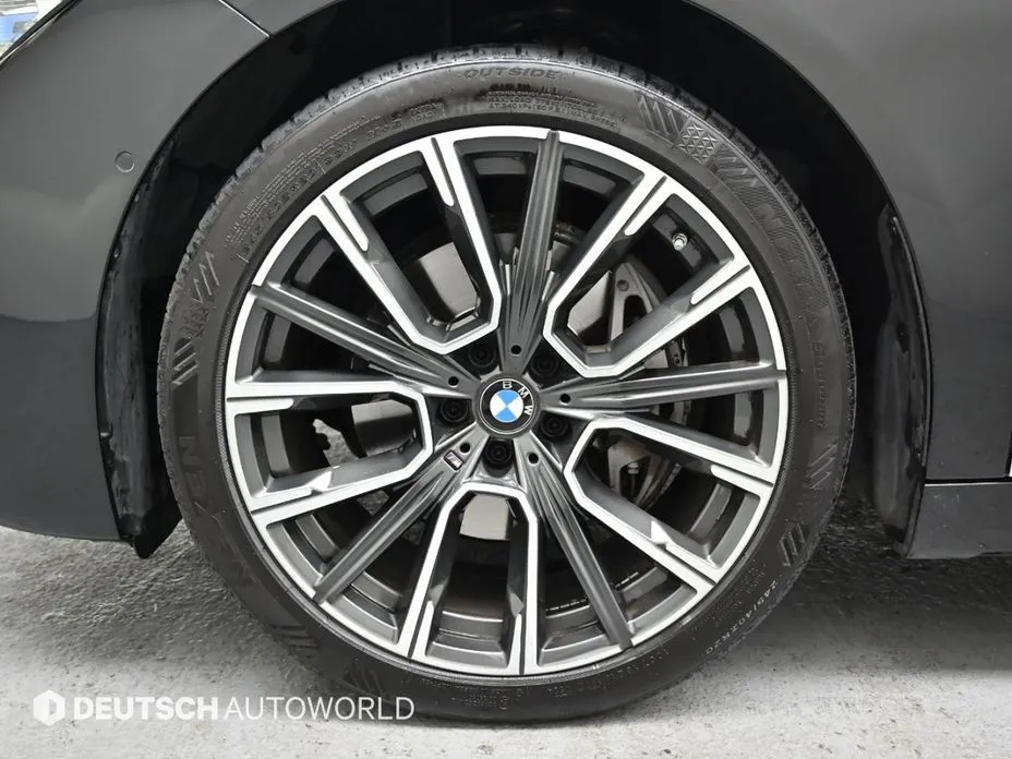 BMW 7-Series — фото 8