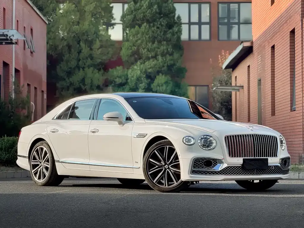 Bentley Flying Spur — фото 3
