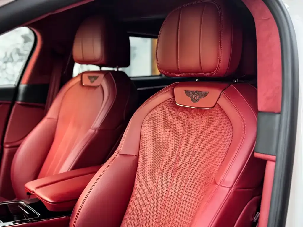 Bentley Flying Spur — фото 5