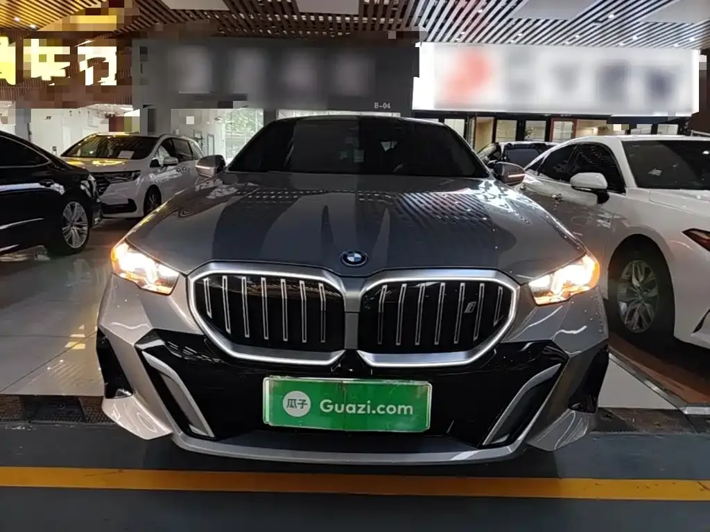 BMW i5 — фото 3