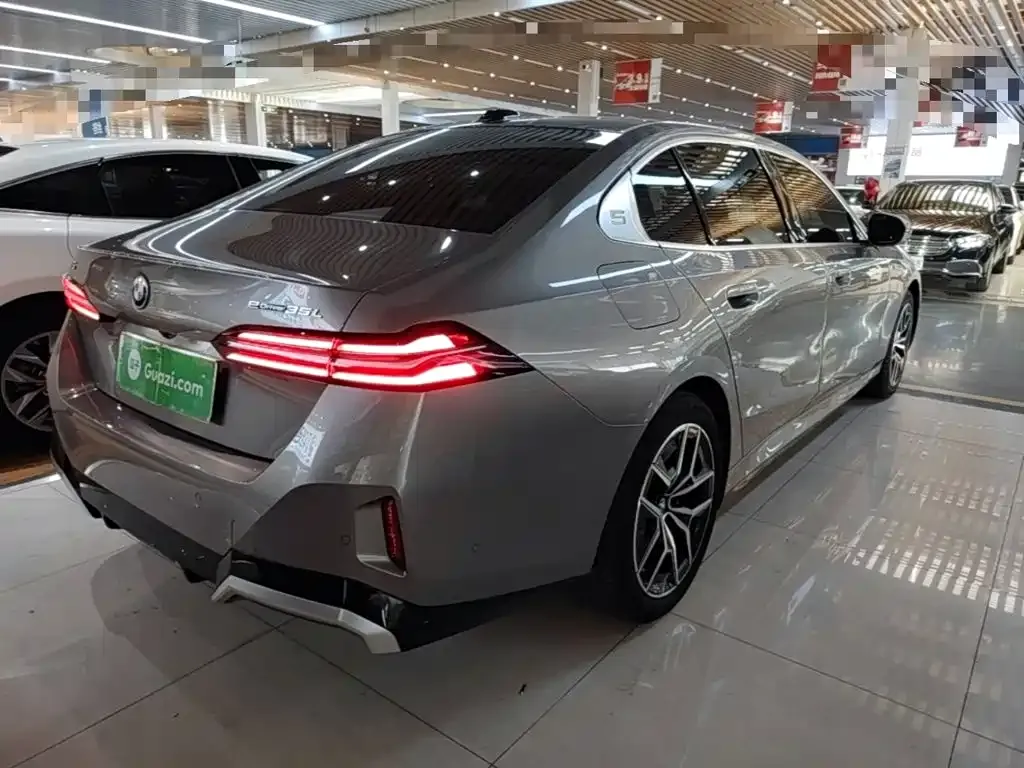 BMW i5 — фото 10