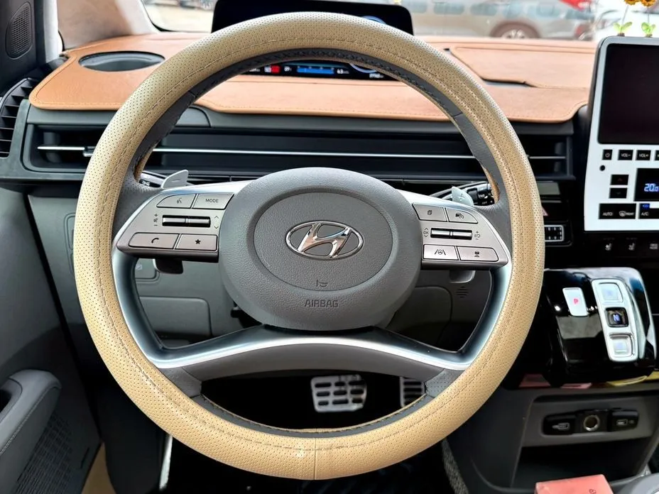 Hyundai Staria — фото 4