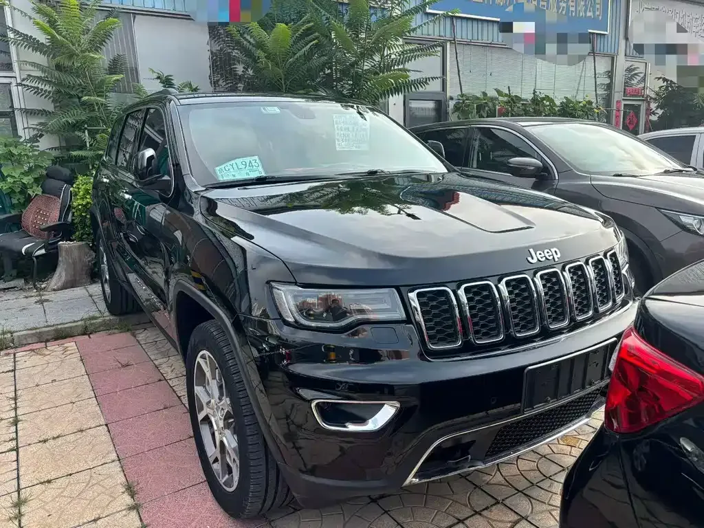 Jeep Grand Cherokee (Import) — фото 8