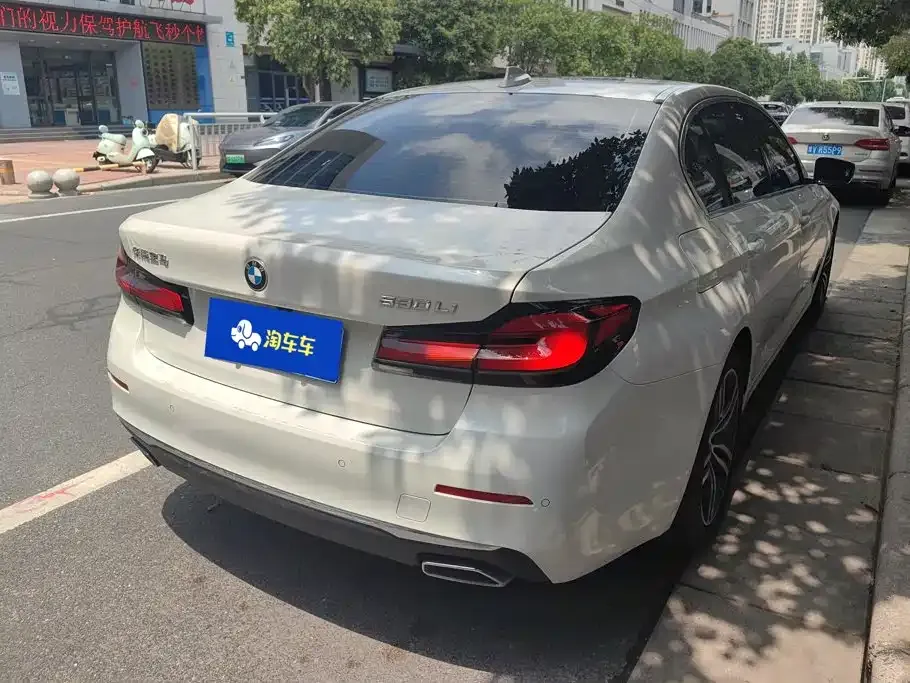 BMW 5 Series — фото 10