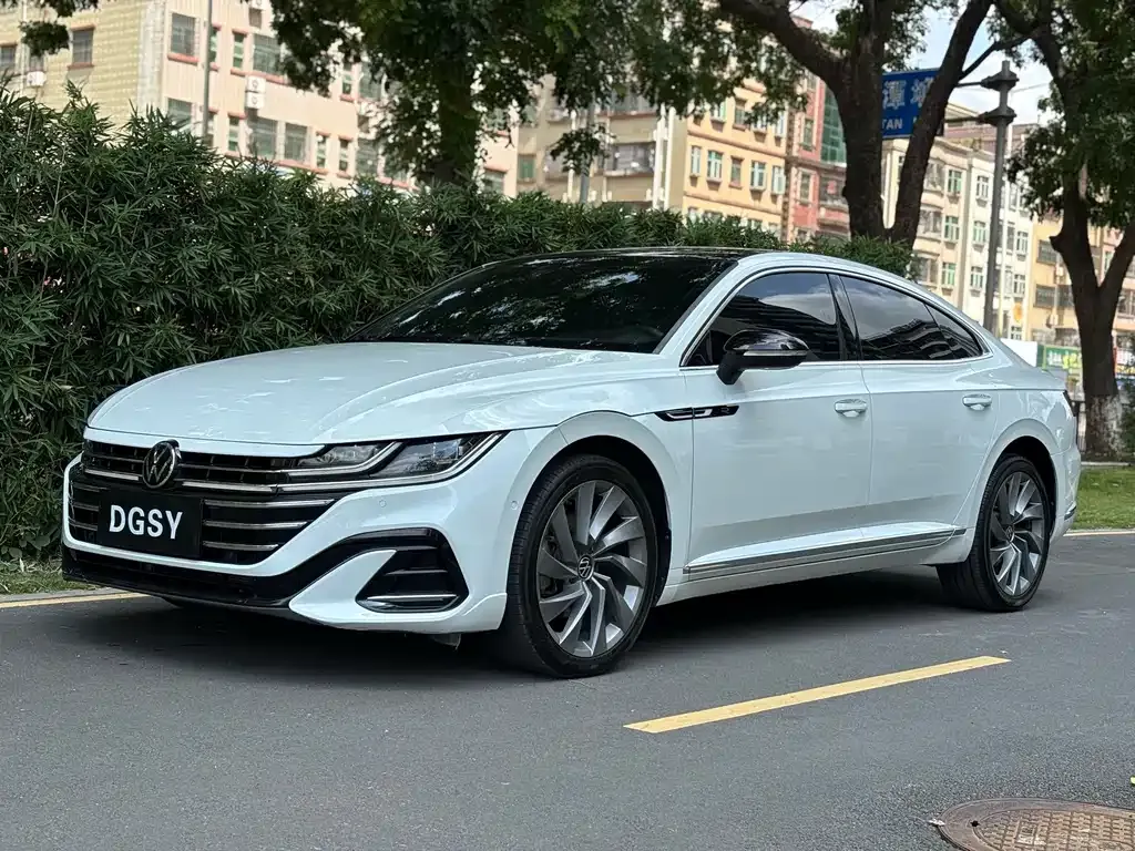 Volkswagen CC — фото 1
