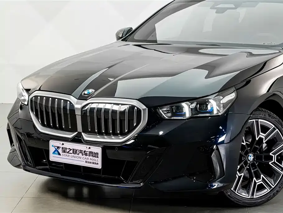 BMW 5 Series — фото 4