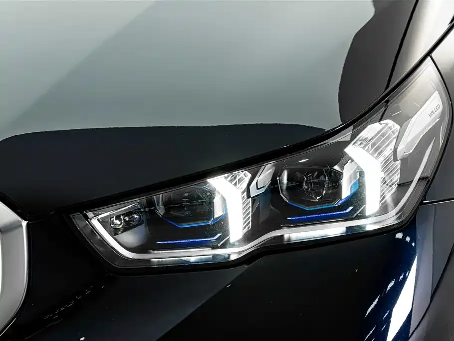 BMW 5 Series — фото 2