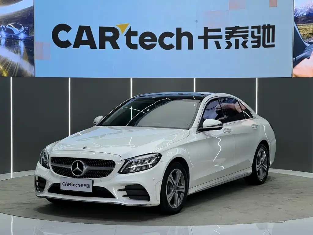 Mercedes-Benz C-Class — фото 1