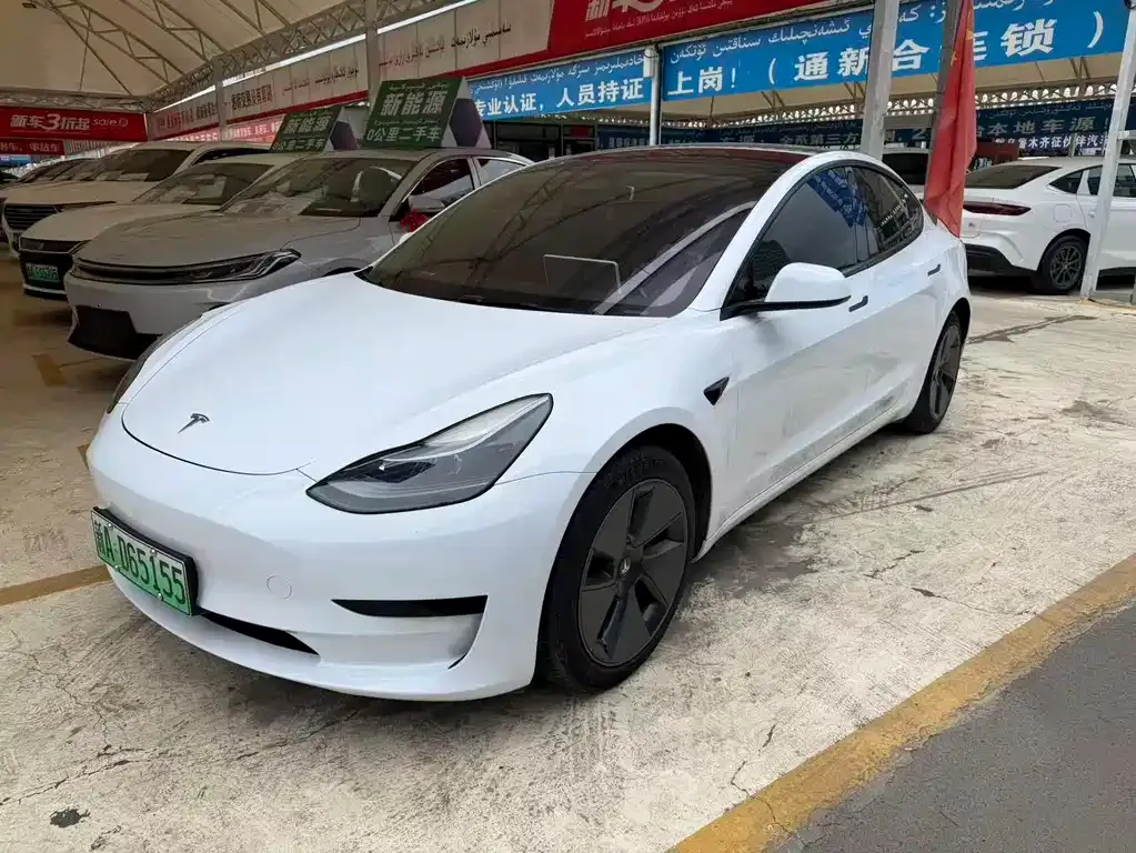 Tesla Model 3 — фото 6