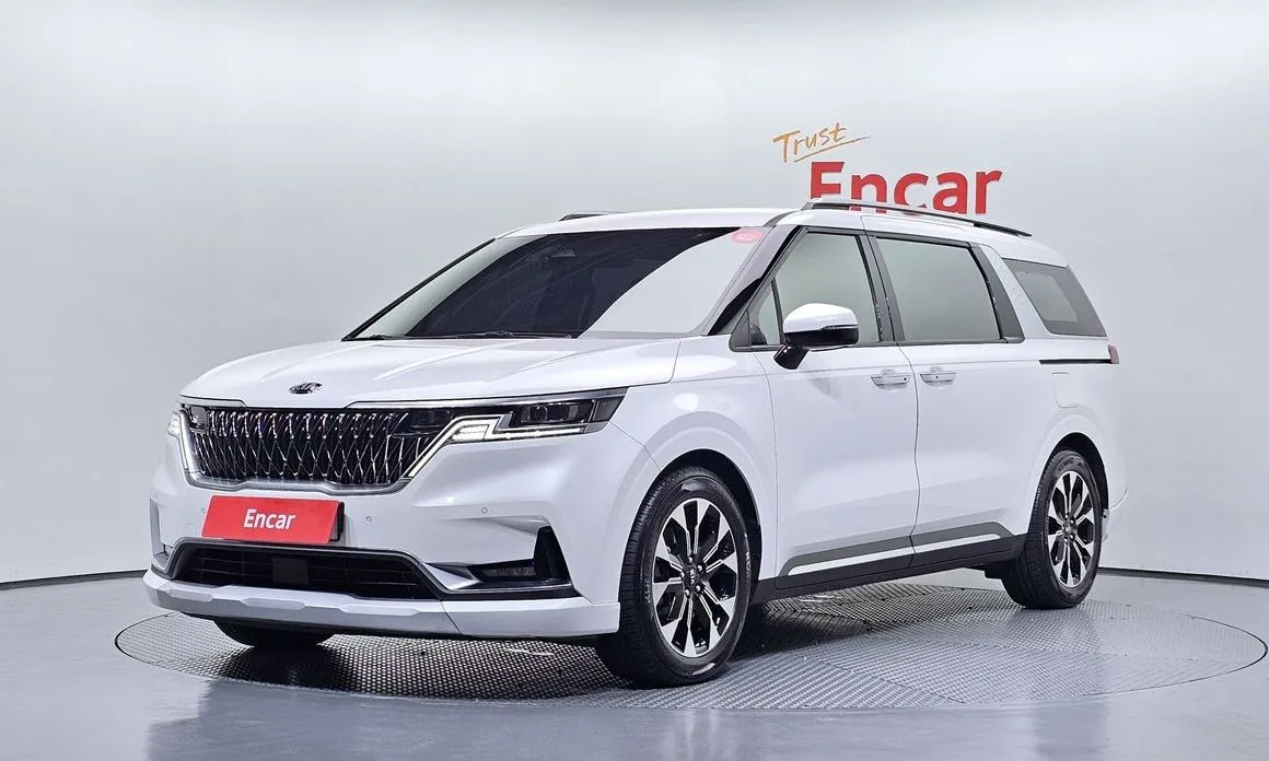 Kia Carnival — фото 1