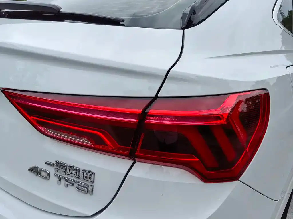 Audi Q3 Sportback — фото 3