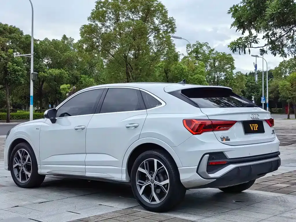 Audi Q3 Sportback — фото 8