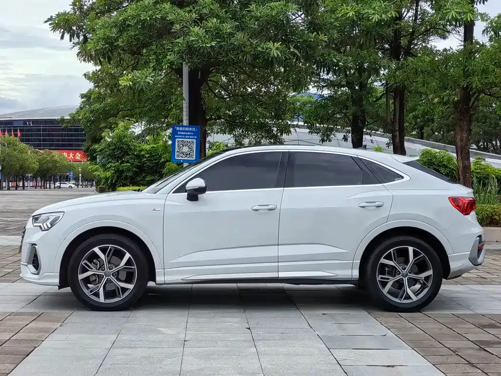 Audi Q3 Sportback — фото 6