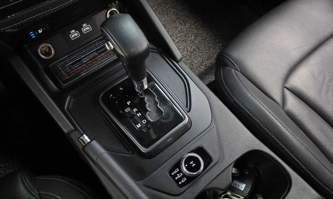 KG Mobility (Ssangyong) Rexton — фото 10