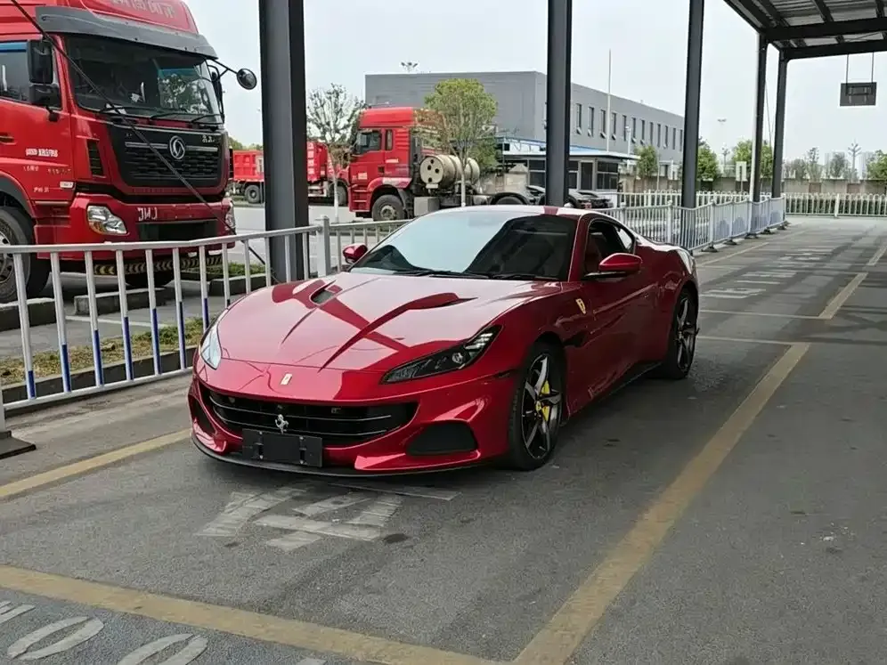 Ferrari Portofino — фото 1