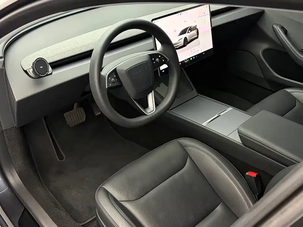 Tesla Model 3 — фото 9