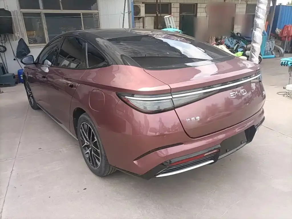 BYD Seal — фото 7