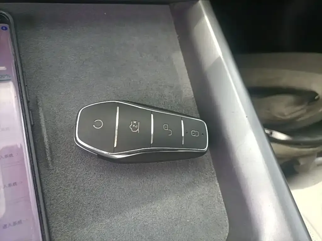 BYD Seal — фото 3