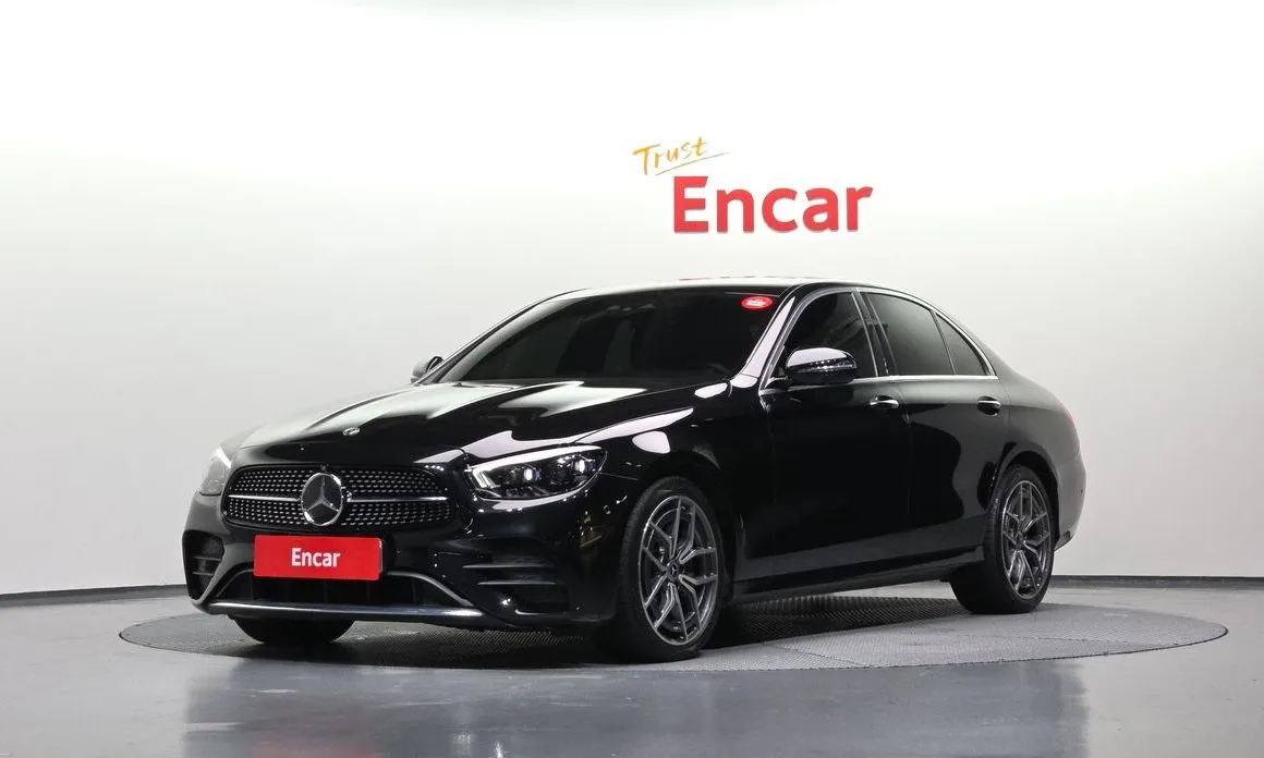 Mercedes-Benz E-Class — фото 1