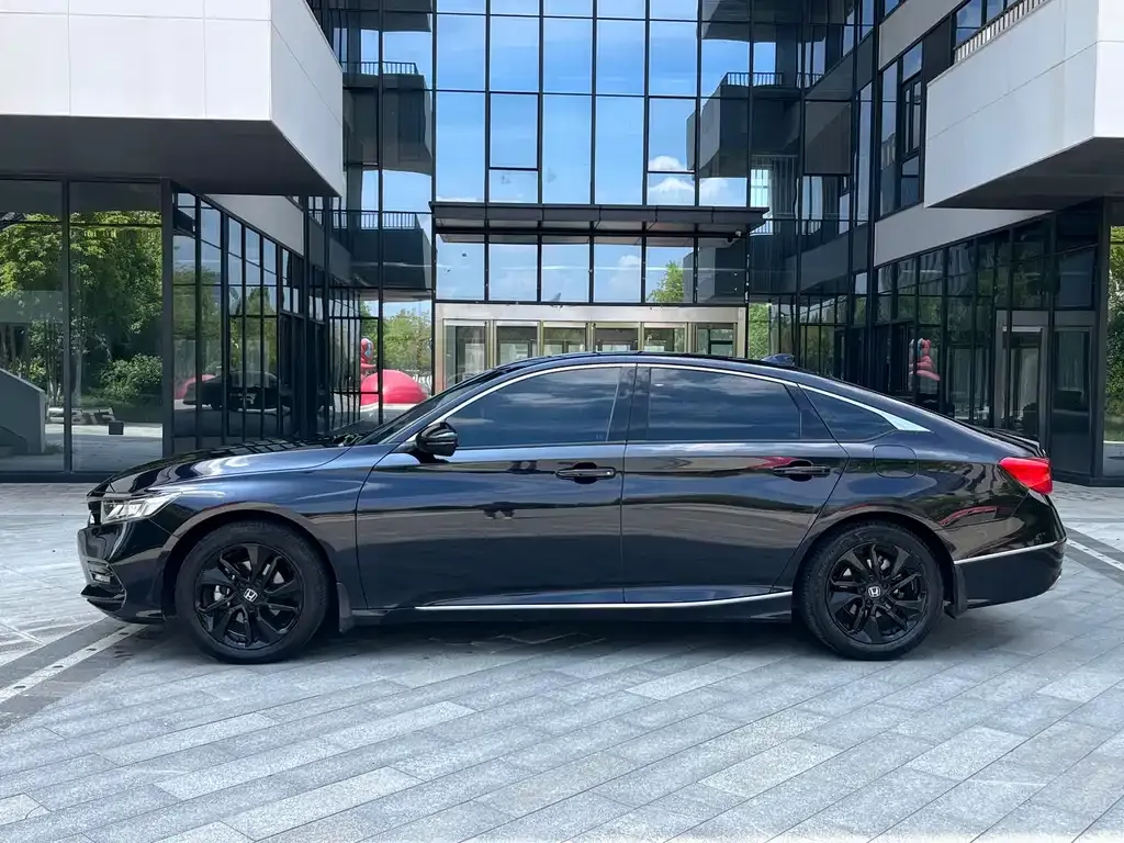 Honda Accord — фото 5