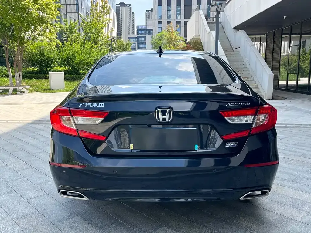 Honda Accord — фото 9
