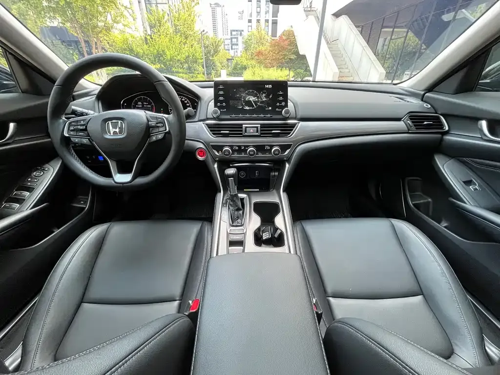 Honda Accord — фото 2