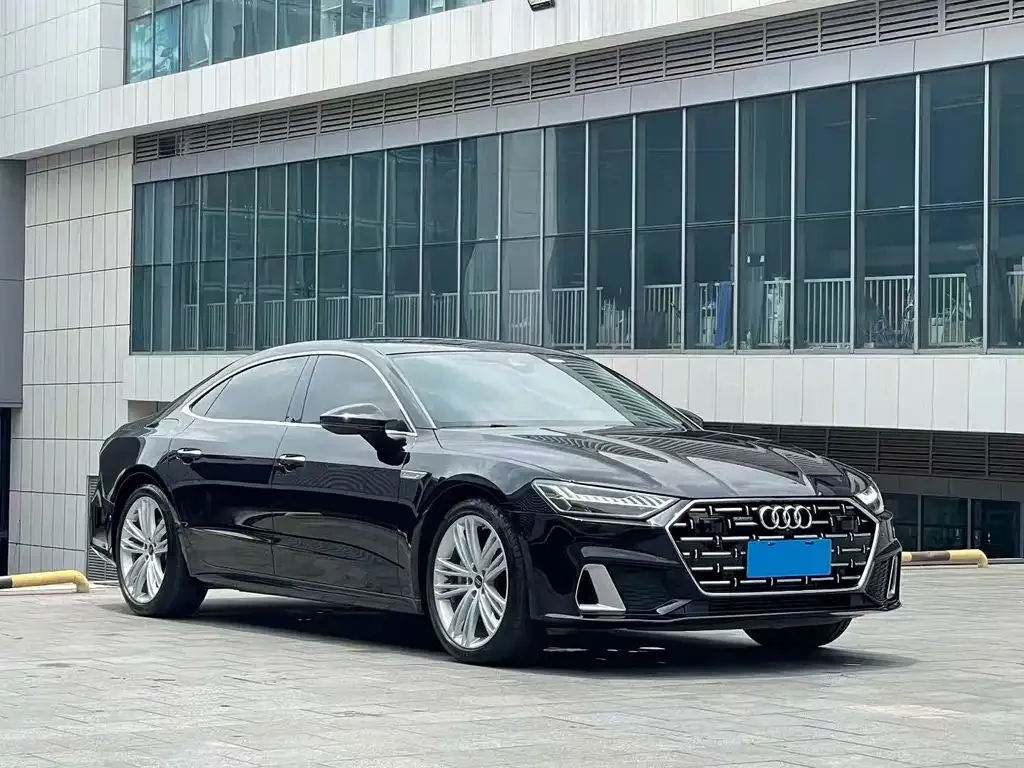 Audi A7L — фото 8