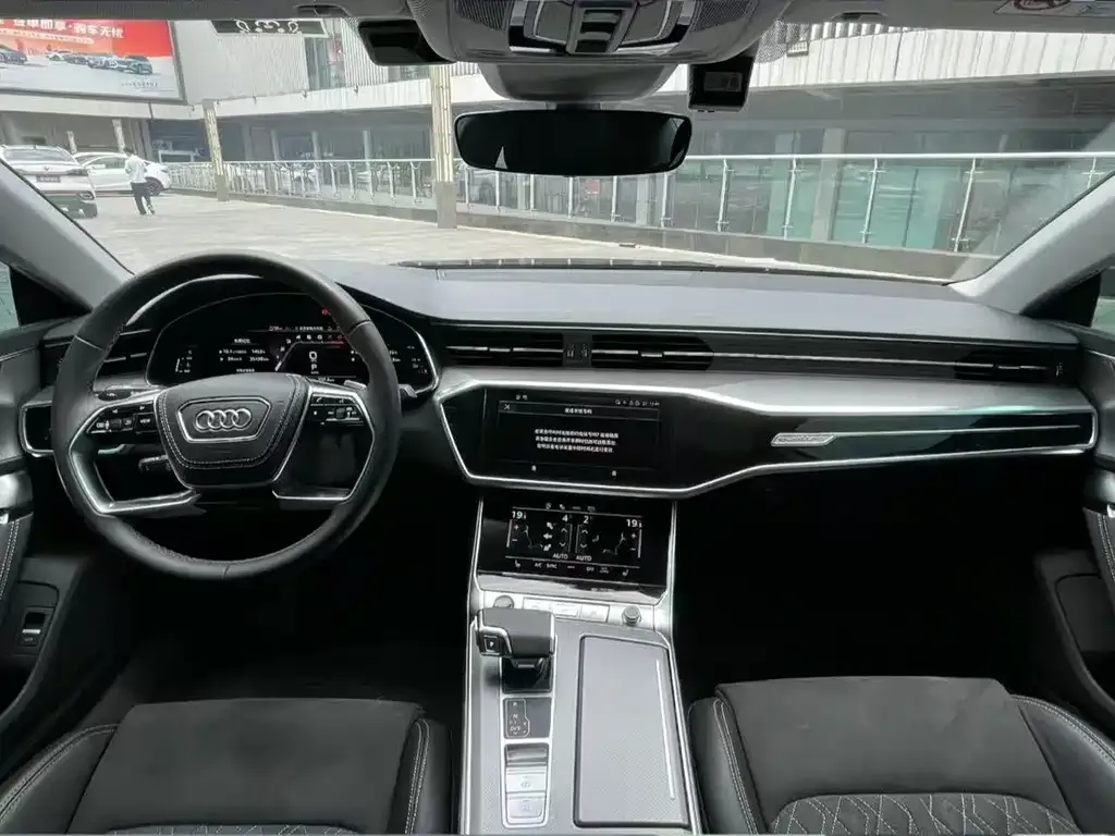 Audi A7L — фото 6
