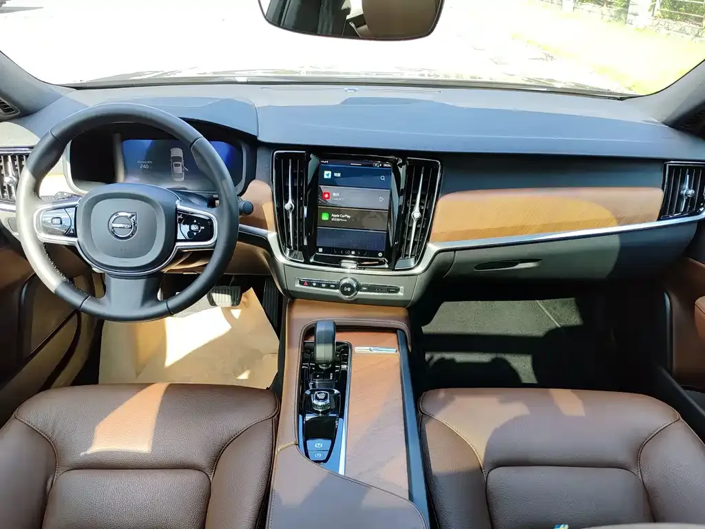 Volvo S90 — фото 4