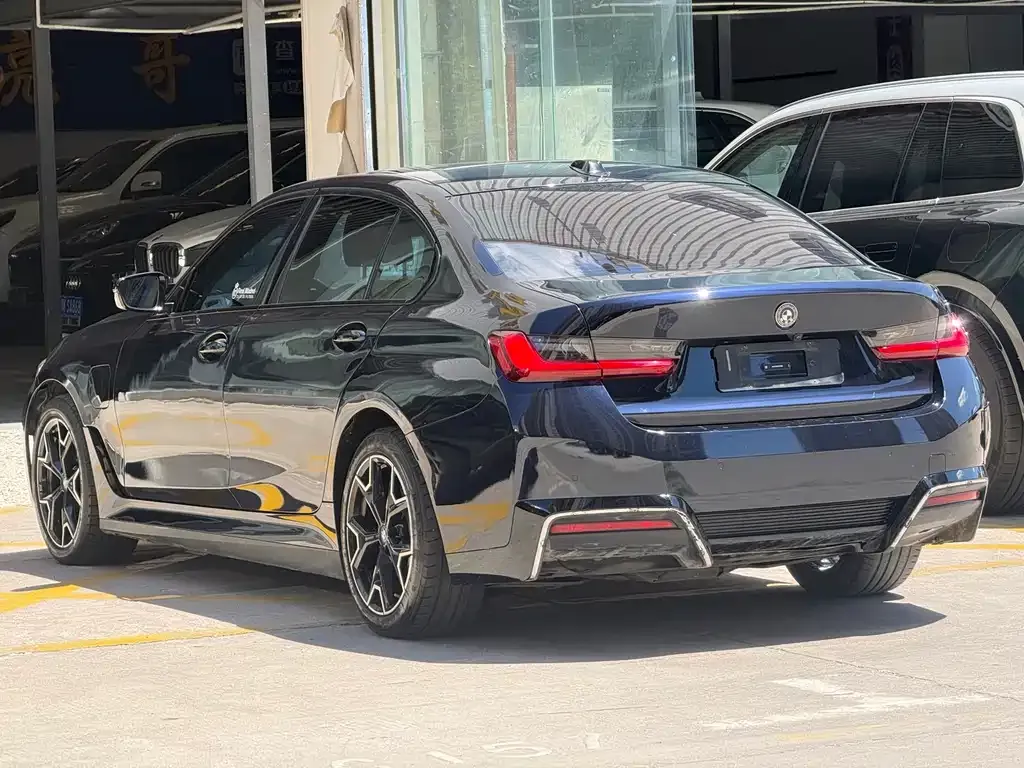 BMW i3 — фото 7