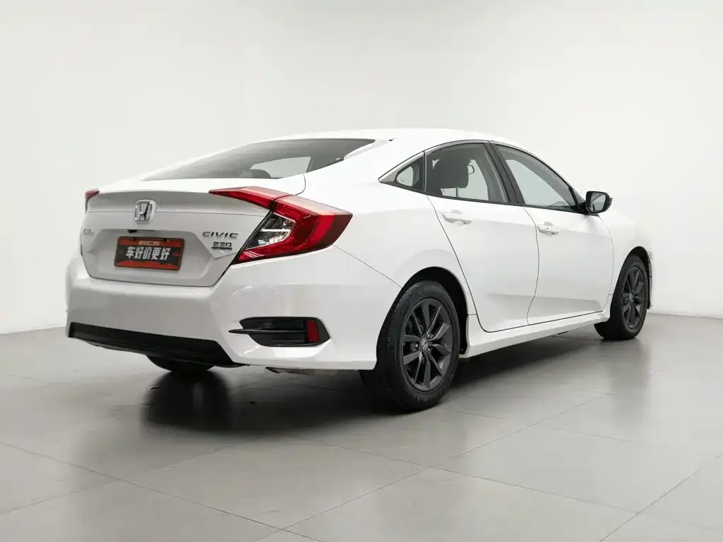 Honda Civic — фото 7