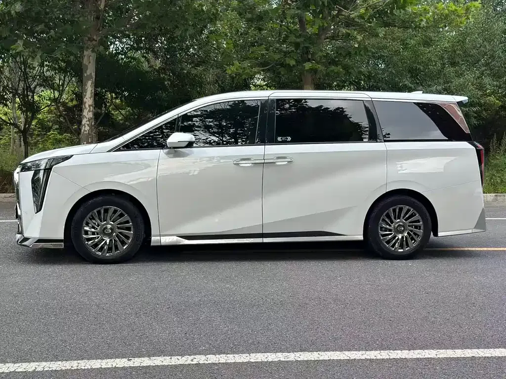 GAC Motor Trumpchi M8 — фото 7