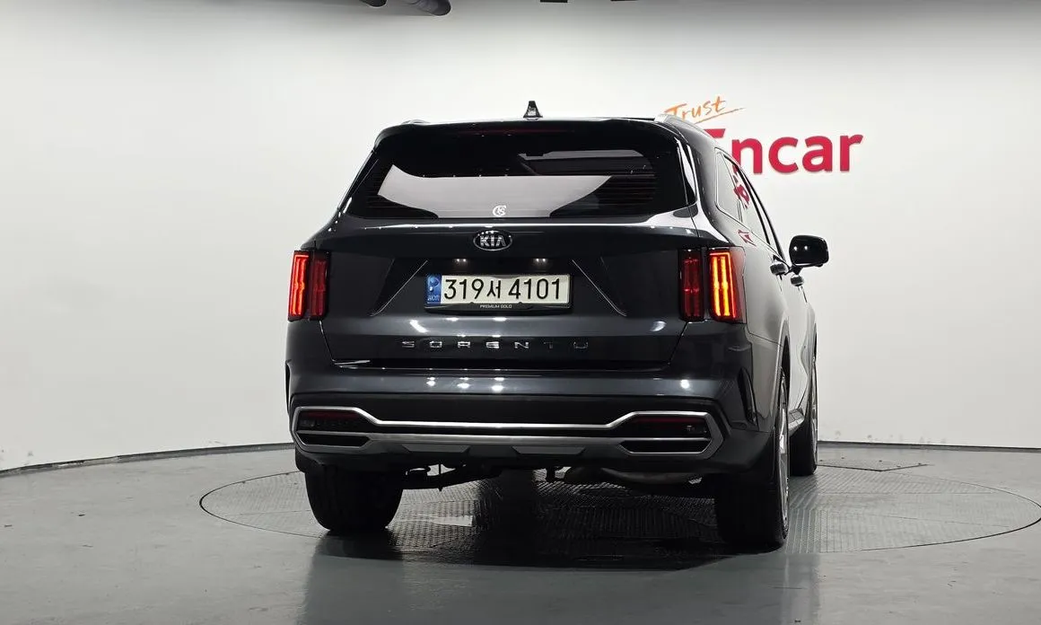 Kia Sorento — фото 7