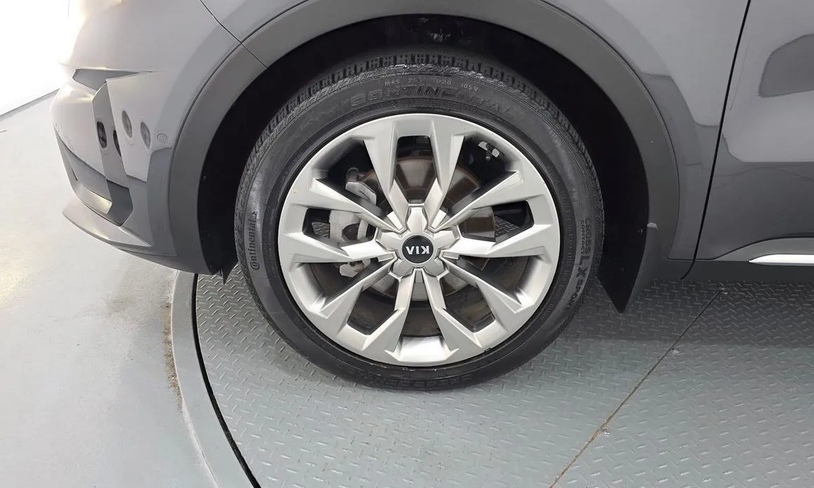 Kia Sorento — фото 8