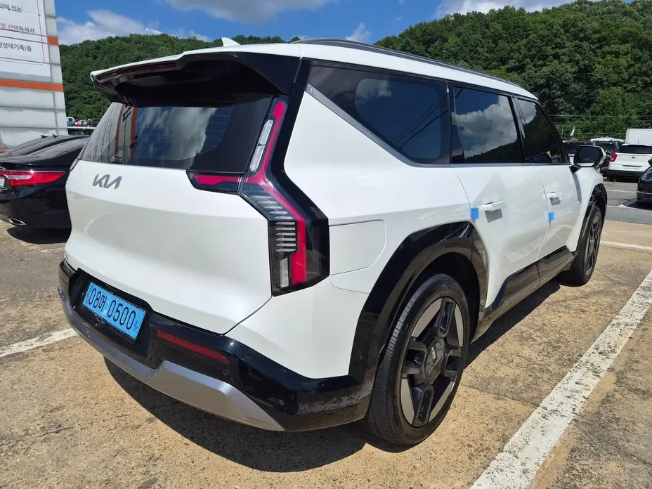 Kia EV9 — фото 9