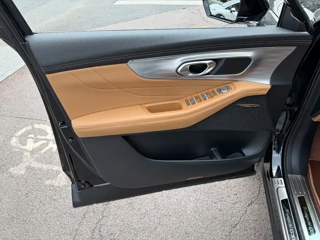 GAC Motor Trumpchi GS8 — фото 3