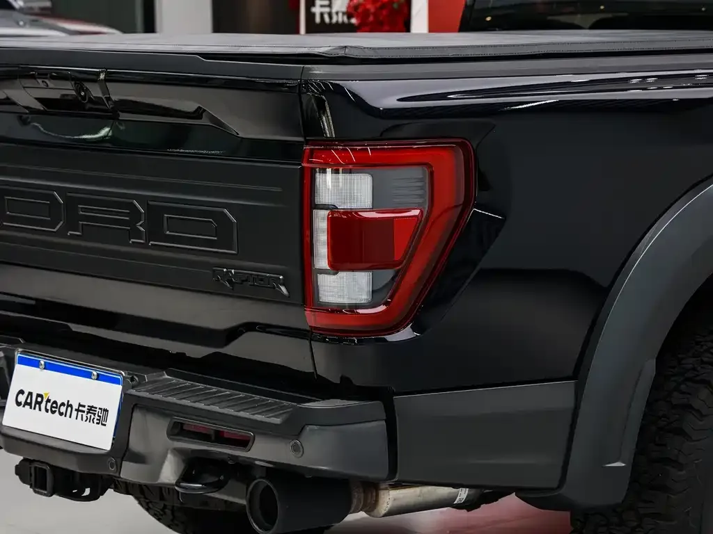 Ford F-150 Raptor — фото 9