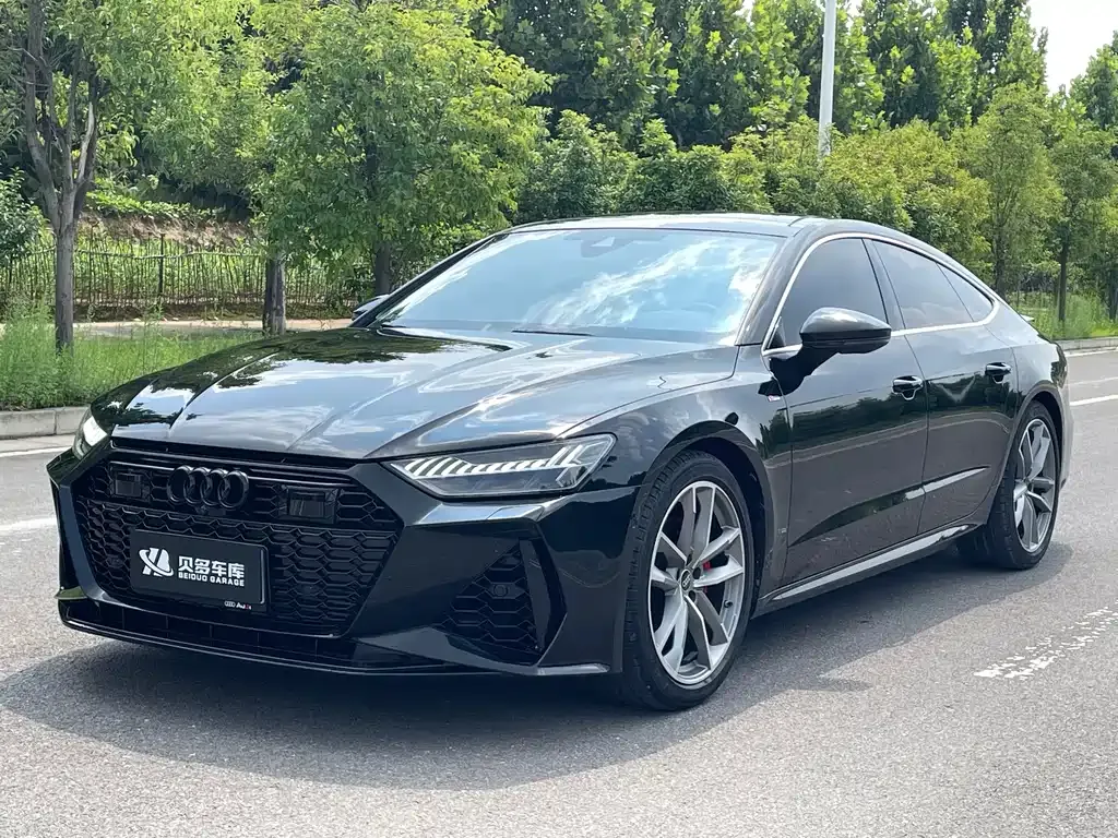 Audi A7 — фото 1