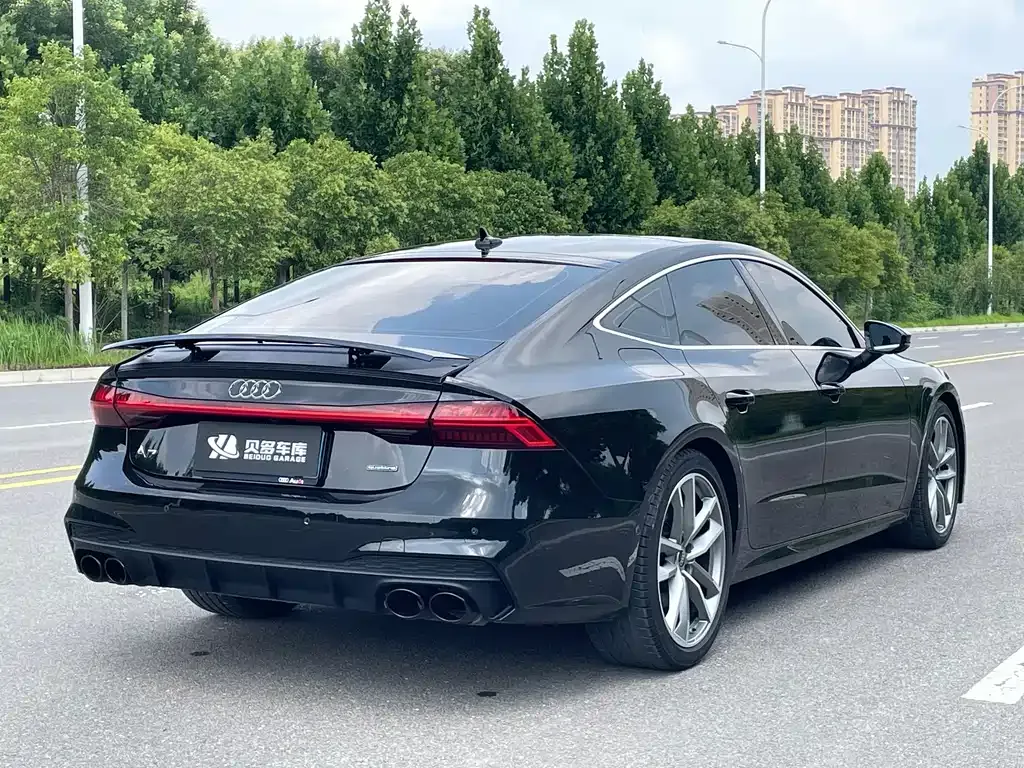 Audi A7 — фото 8