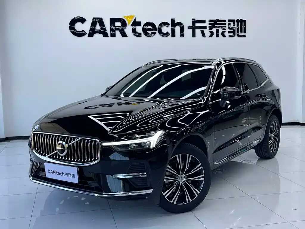 Volvo XC60 — фото 1