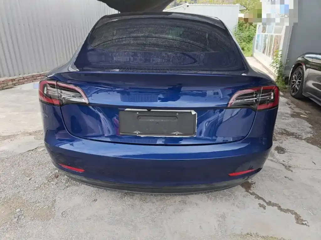 Tesla Model 3 — фото 8