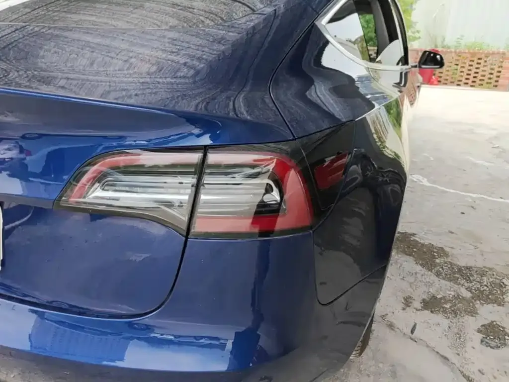 Tesla Model 3 — фото 3