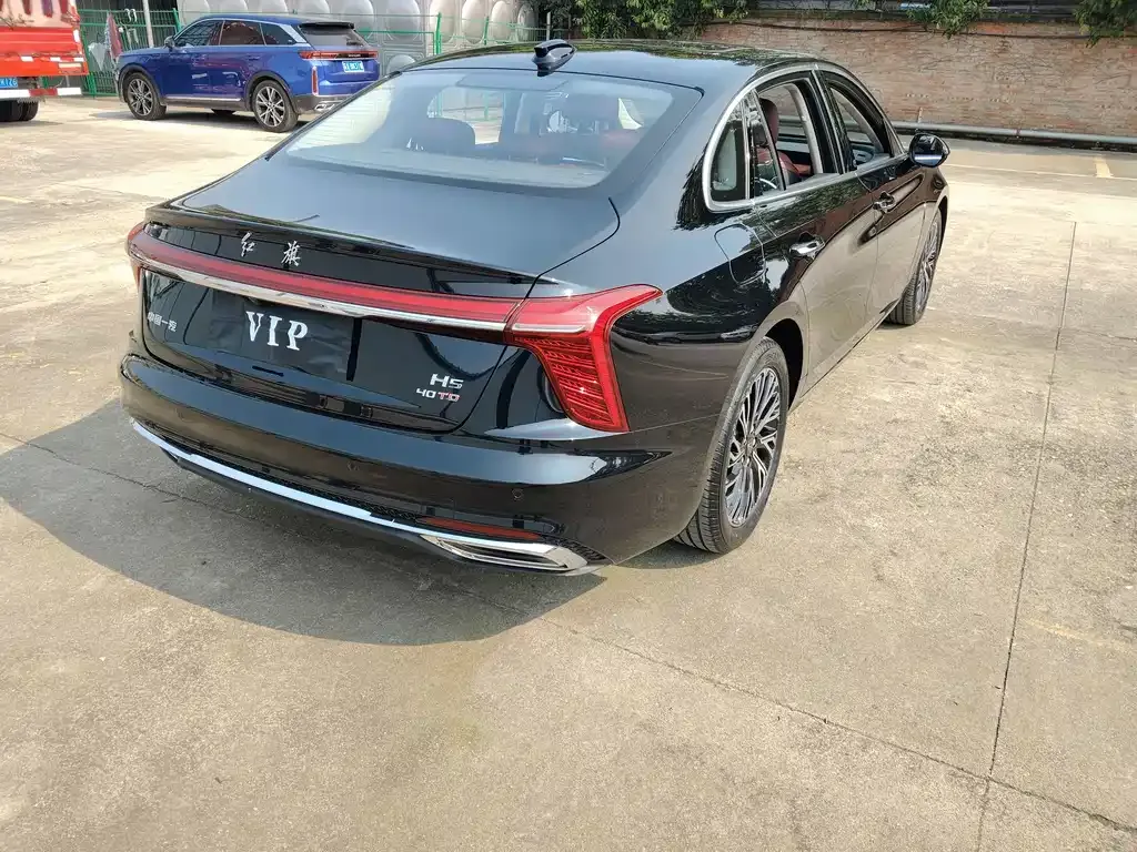 Hongqi H5 — фото 10
