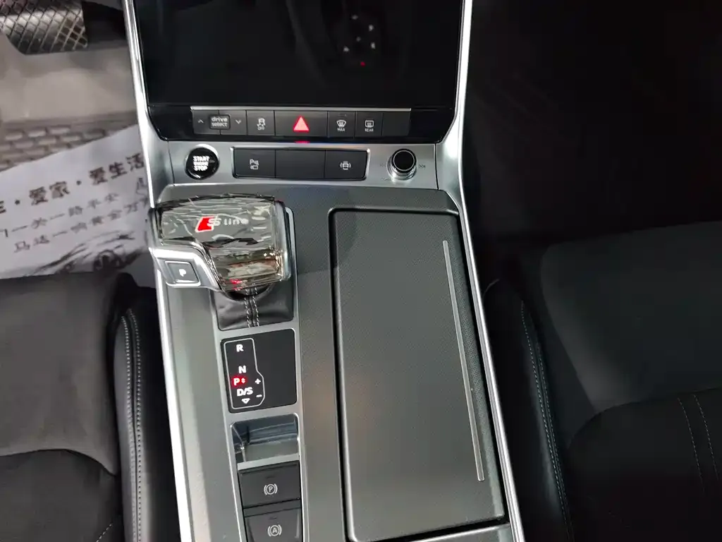 Audi A7L — фото 3