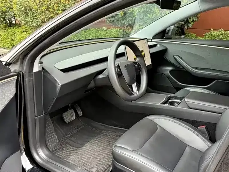 Tesla Model 3 — фото 6