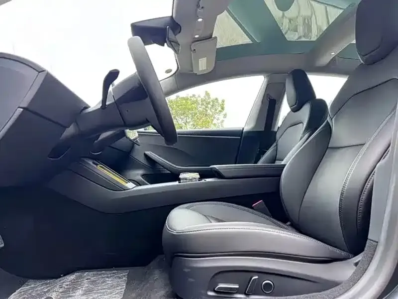 Tesla Model 3 — фото 5